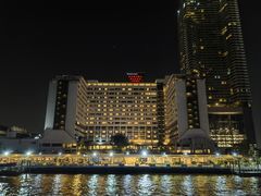 -曼谷湄南河畔华美达广场酒店