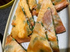 韭菜鲜虾饼-蝴蝶里·粤菜·点心(滨江龙湖店)