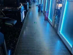 -嘻娱电竞·龙嘉兴(创业花园店)