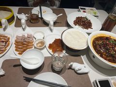 -皇城根·鲁菜济南菜·吊炉烤鸭·炒鸡鱼头(济南旗舰店)