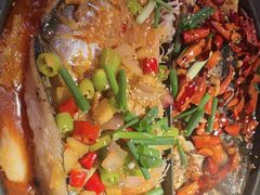 -鸣记脆皮烤鱼·海鲜烤鱼(三八广场店)
