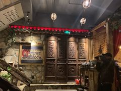 -老牌坊云南鱼豆花火锅(爱建店)