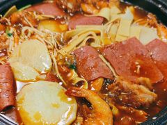 -吉吉向上炭烤鸡肉煲(西小区店)