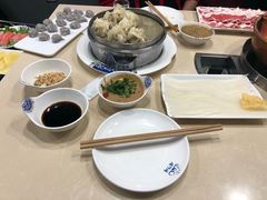 -楼外楼大刀肉传统火锅居(博学路店)