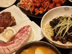 -军硕烤肉·部队火锅(二七万达店)