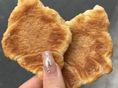 -天井·丑面包搭咖啡