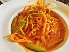 烟熏三文鱼意面-UPPER KITCHEN(延安路店)