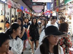 -广州白马服装市场
