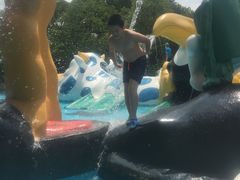 -热带风暴水上乐园