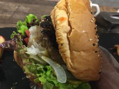 -HIGH FIVE哈福手工汉堡(桂林路店)