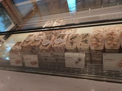面包甜点陈列柜-Cafe on warm(丹霞店)