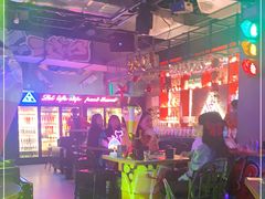 -UP嘻哈酒吧(粉巢店)