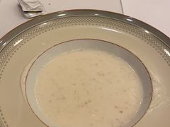 奶油松茸蘑菇汤-莫斯科餐厅