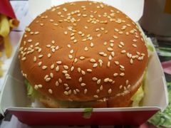 -麦当劳(新城市广场店)