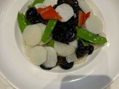 -沙枣树辣子鸡•新疆家常菜(喀什西路店)