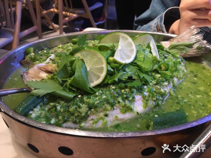 星怡会·新加坡新美食(苏州中心店)青柠檬酸汤鲈鱼图片