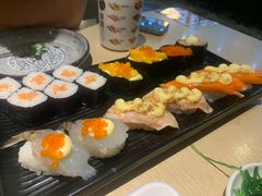 -万岁料理回转寿司(华贸店)