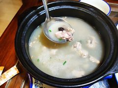 -阿鹏故事云南野生菌火锅(人民路店)