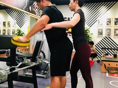 -享受健身·美体塑形馆