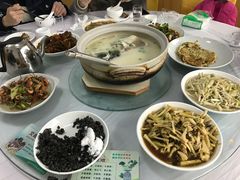 -天乐农家鱼头王(天目湖店)