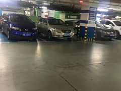 -百联中环购物广场-停车场