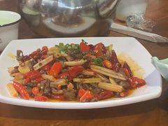 火爆鸡杂-小厨子私房菜·云南美食店