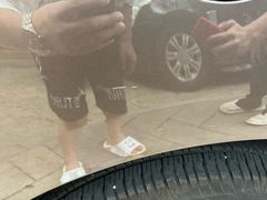 -一嗨租车(凤凰机场店)