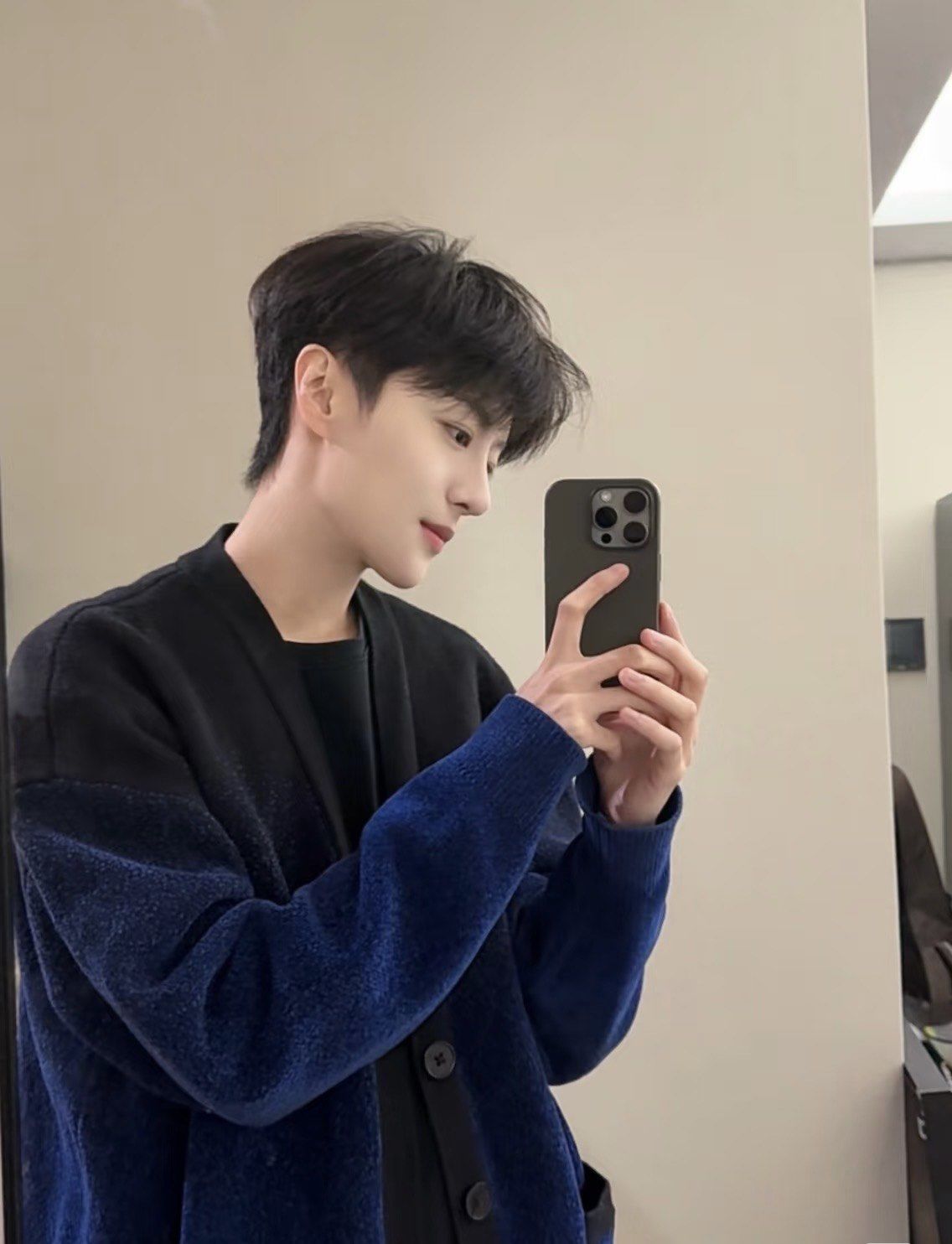男生发型设计 男生服帖烫发型推荐 男生发型