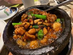 石锅杭椒牛蛙-桂满陇天书(南京德基旗舰店)
