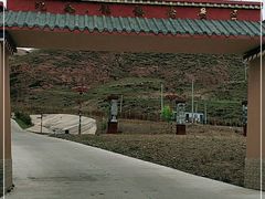 -比如骷髅墙景区