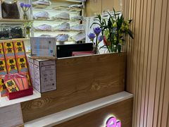 -爱革·奢品·鞋包·衣物·家居(博荟广场店)