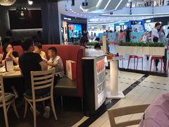 大堂-必胜客(宁海西子国际店)