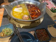 -湊湊火锅·茶憩(南京东路悦荟店)