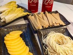 -钳小柒·小龙虾蓝龙王烧烤夜宵(长寿路店)