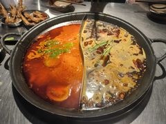 -鹿鸣山草本茶香火锅(园西路店)