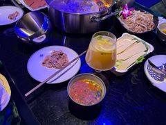 -唯爱KTV聚会餐厅(仙林东城汇店)