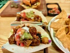 -Famous肥猫墨西哥音乐餐吧(五棵松华熙LIVE店)