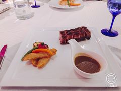 -广州塔卢特斯法国旋转餐厅