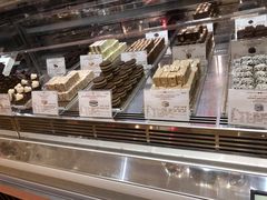 -VENCHI 闻绮(上海佛罗伦萨小镇店)