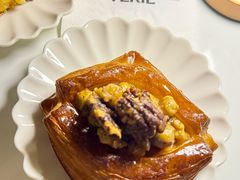-VERIE BAKEHOUSE