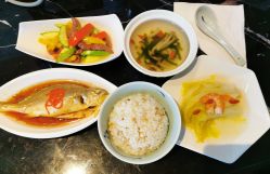 -玥奢国际母婴护理中心(滨江宝龙店)