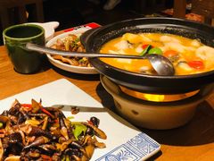 -云海肴·汽锅鸡·云南菜(天山百盛优客店)