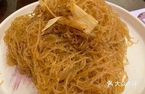 Crab Roe Dry Pancake Noodles