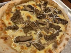 烤牛肉披萨-I HOLIC艾豪丽披萨(KKone店)