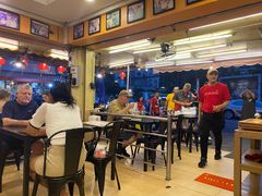 -J Daeng Seafood