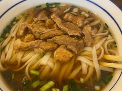-矮子粉店1985·长沙米粉(湘春路店)