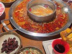 -巴隆门重庆老火锅(太湖路店)