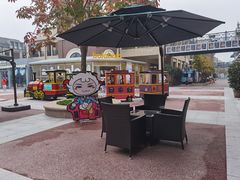 -王府井奥莱临潼小镇(临潼店)