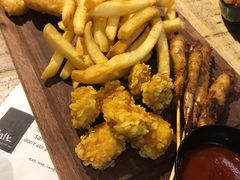 香炸小吃拼盘-little hlk 小饿龙(浦东嘉里城店)
