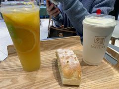 -奈雪的茶(亨特国际广场店)